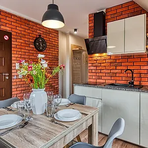 Apartament Royal Aparts Vika Gorskie Z Ogrodem, Karpacz